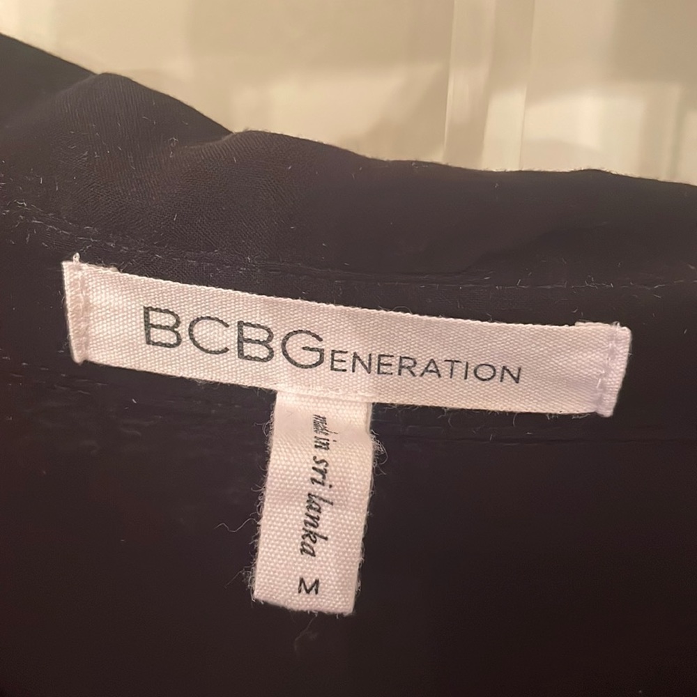 BCBG Generation Black Semi Sheer Tunic Length Button Up Blouse Medium - Picture 5 of 6